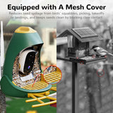 Comparison between Nafnti’s clean mesh cover design and a messy traditional feeder, highlighting how it reduces seed spillage and keeps seeds clean from bird claws.